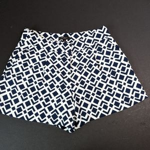 Ann Taylor Blue & white Shorts Size 6
